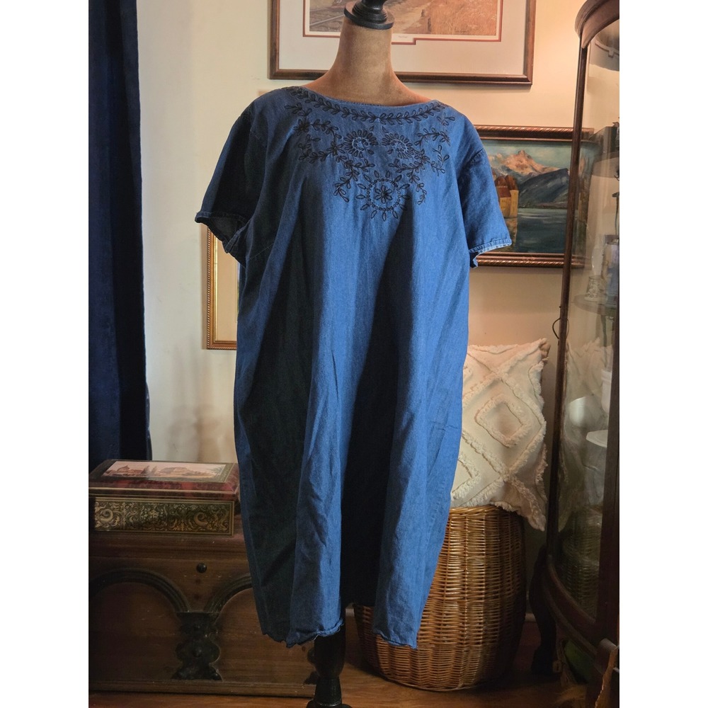 Old Navy Blue Chambray Embroidered‎ Denim Shift Dress XXL Short Sleeve Boho